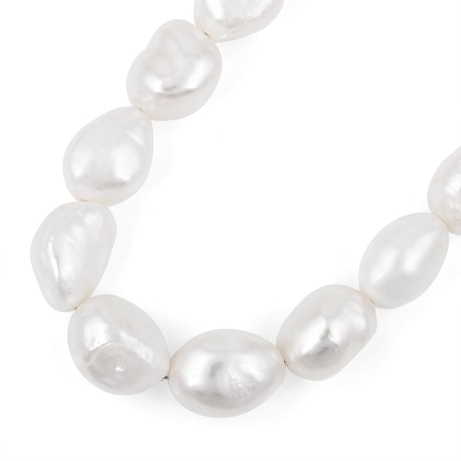 Abstract White Pearl Necklace3